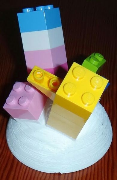 Arquivo:ImpressoLEGO01.jpg