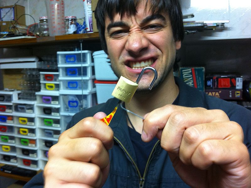 Arquivo:LockPicking-Lechuga.jpg